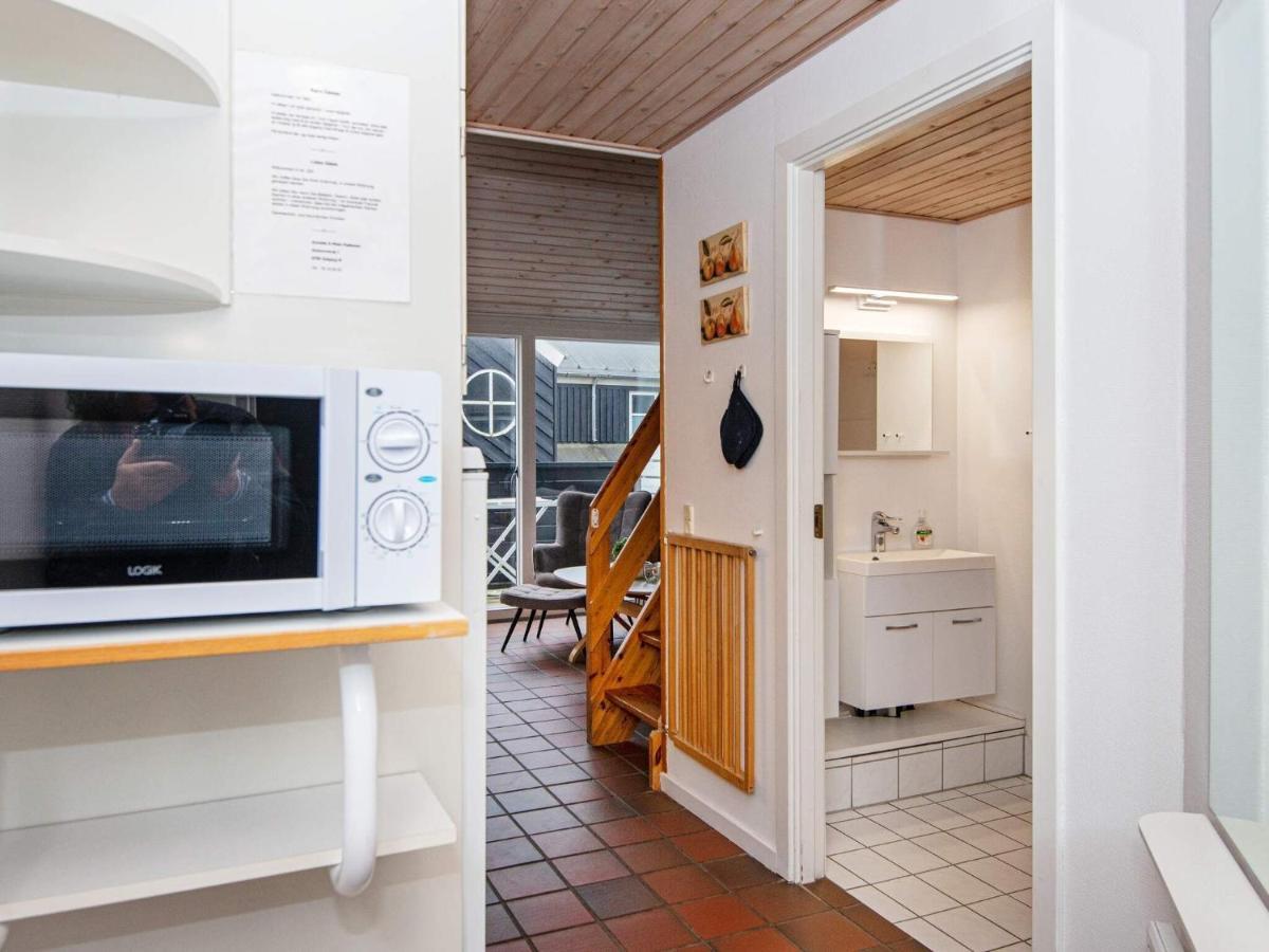 6 Person Holiday Home In Fan Фанё Экстерьер фото